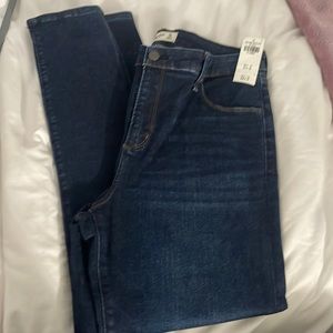 Abercrombie & Fitch dark wash Skinny jeans 31/12 s New $78